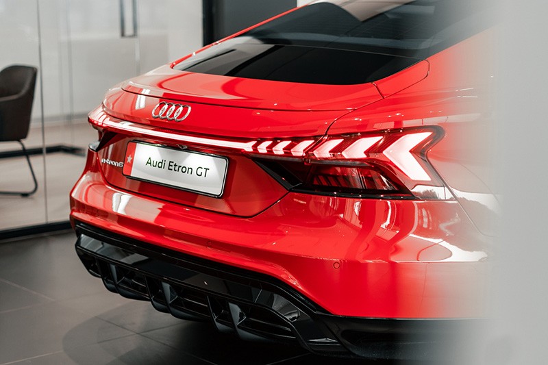 Audi e-tron GT 2023 giá lăn bánh, đánh giá xe, ưu đãi (07/2022)